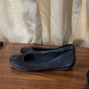 Clarks Black Flats with Soft Suede Material and Rounded Toe